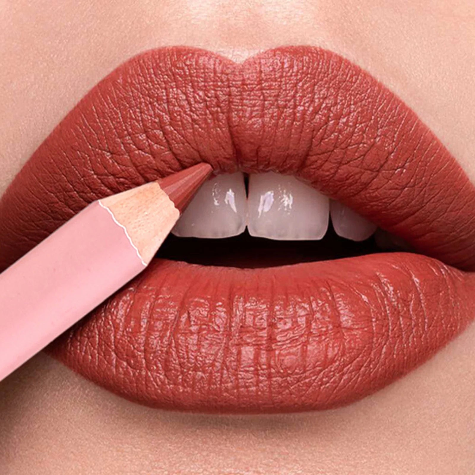 Lápis Delineador Labial Matte 12 Cores - Impermeável e Duradouro